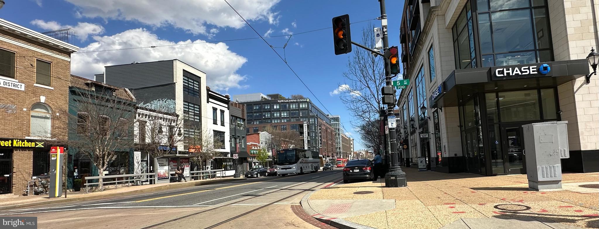 316 F STREET NE Unit: 215