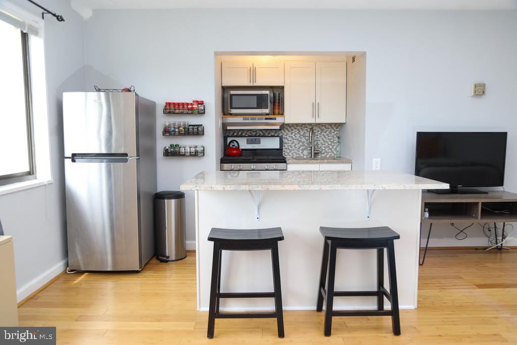 3701 CONNECTICUT AVENUE NW Unit: 921