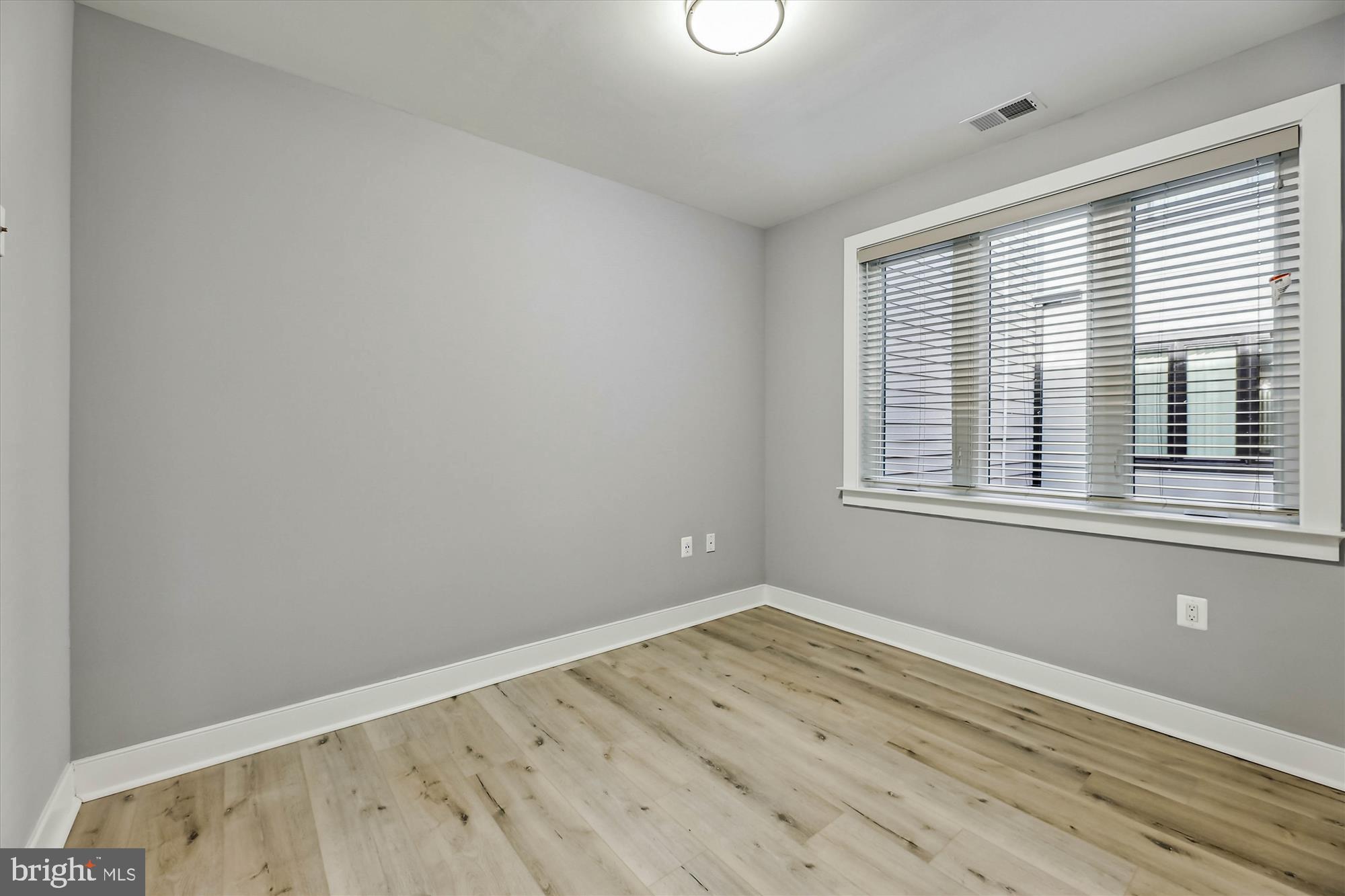 818 KENNEDY STREET NW Unit: 11