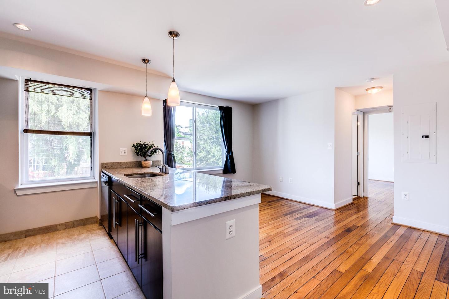420 16TH STREET SE Unit: 208
