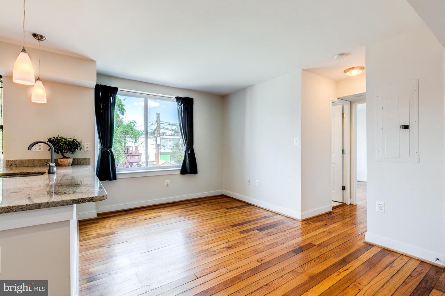 420 16TH STREET SE Unit: 208