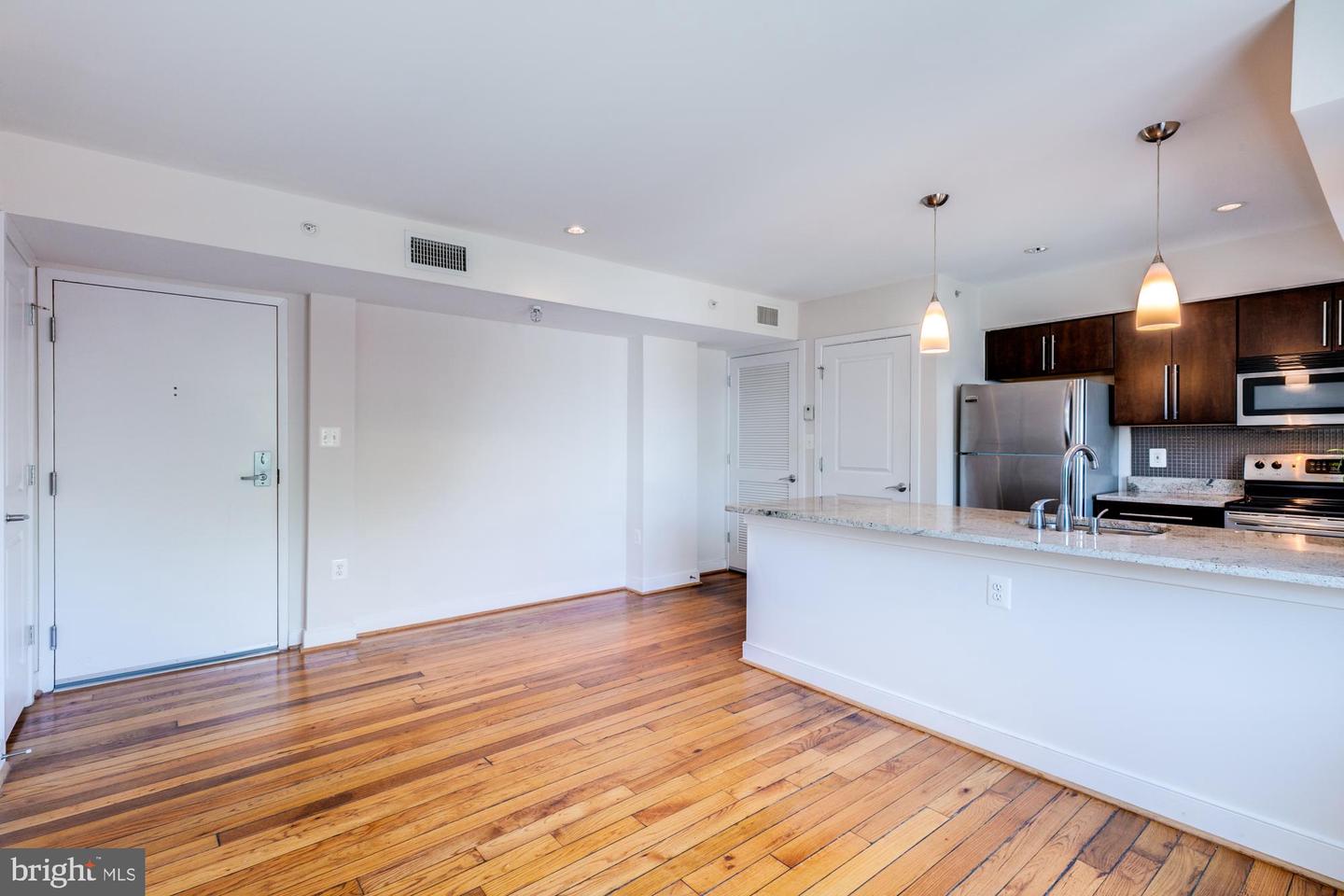 420 16TH STREET SE Unit: 208