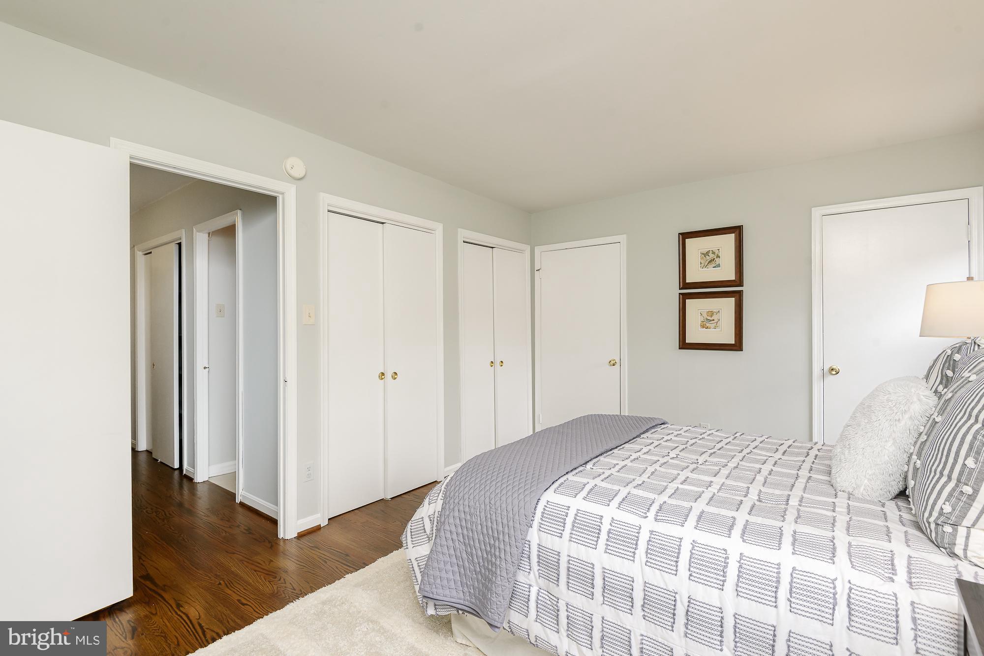 227 6TH STREET NE