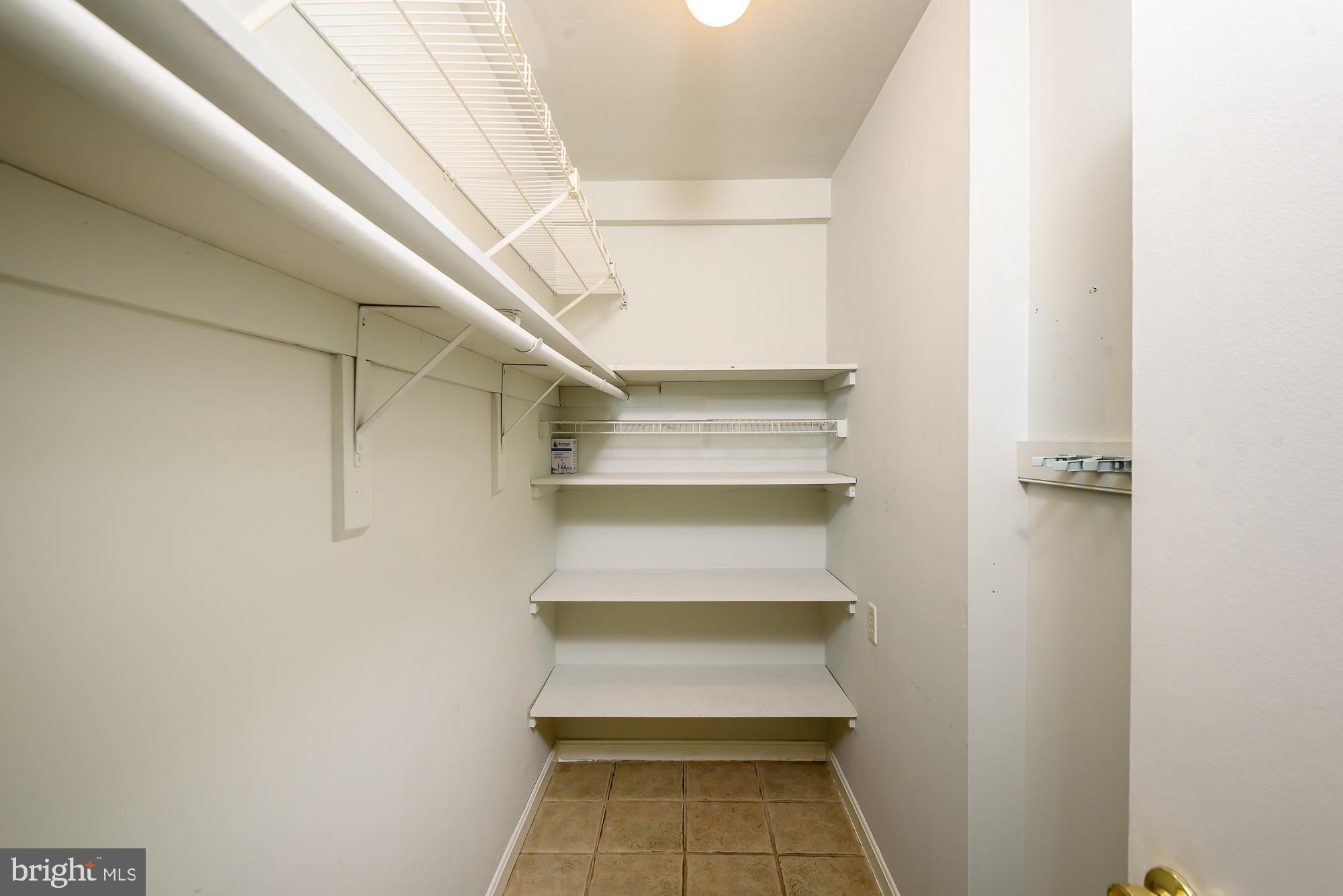 227 6TH STREET NE