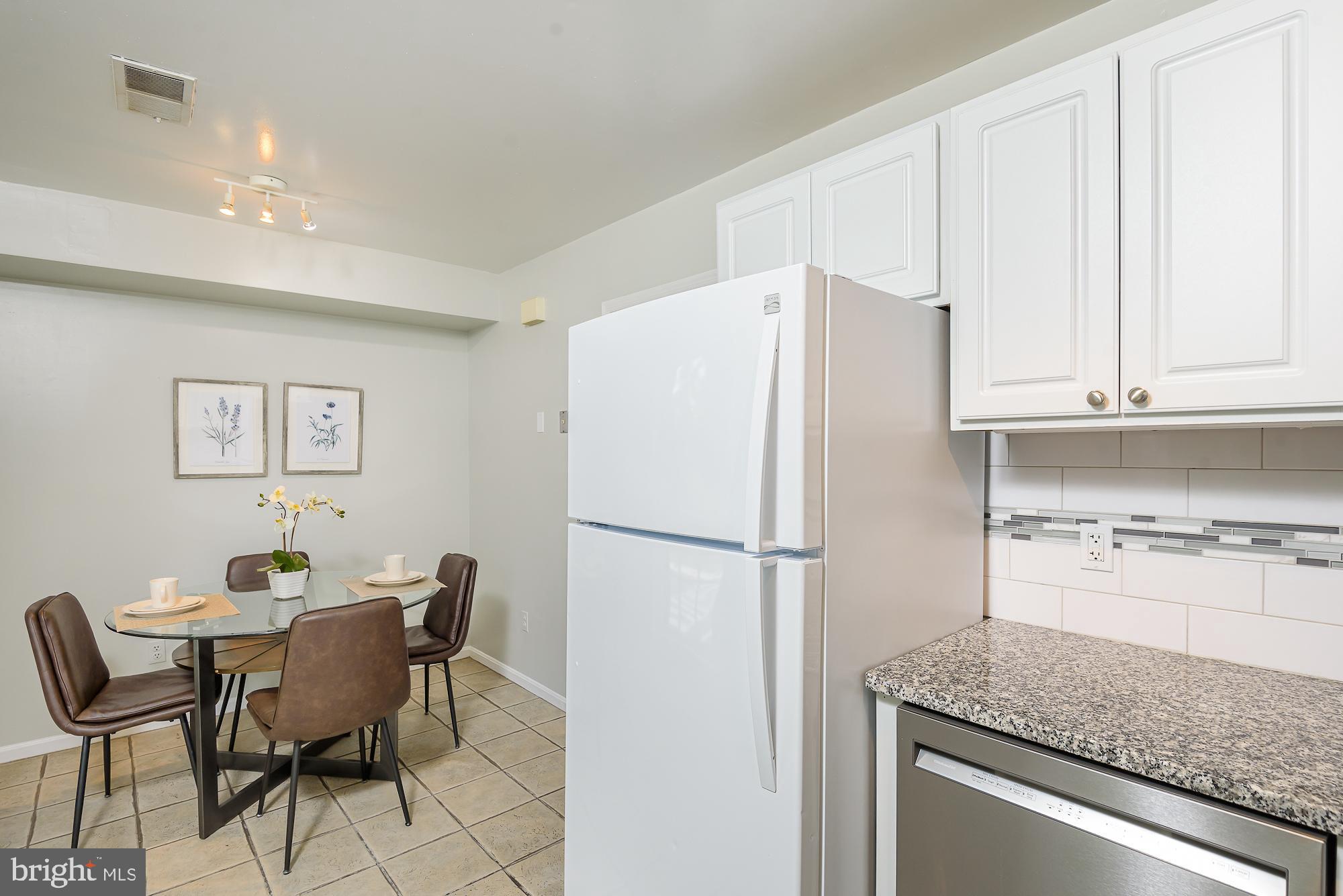 227 6TH STREET NE