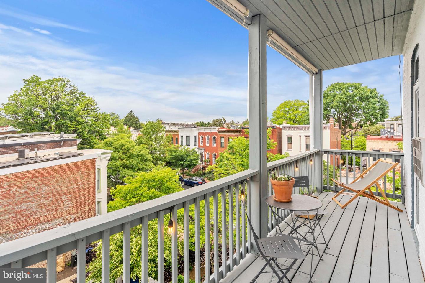 101 7TH STREET SE Unit: 6