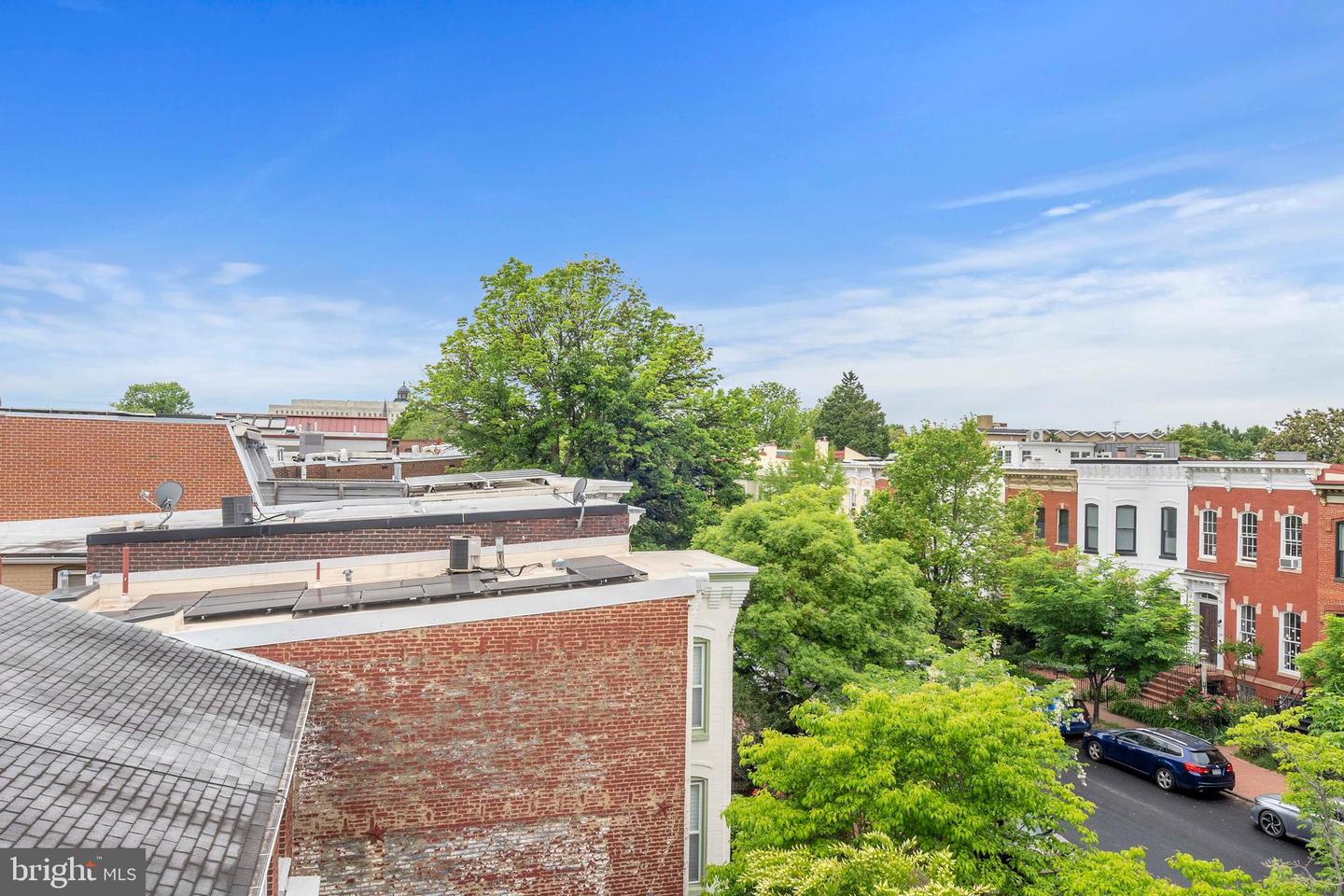 101 7TH STREET SE Unit: 6