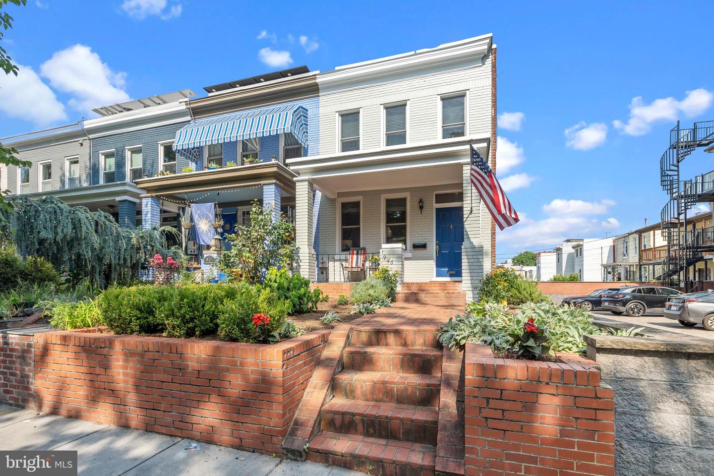 946 14TH STREET SE
