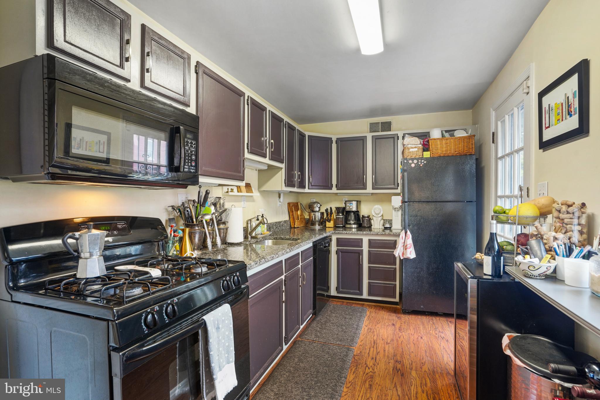 732 11TH SE