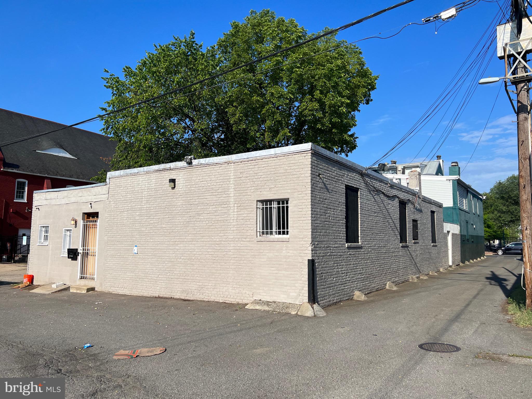 732 11TH SE