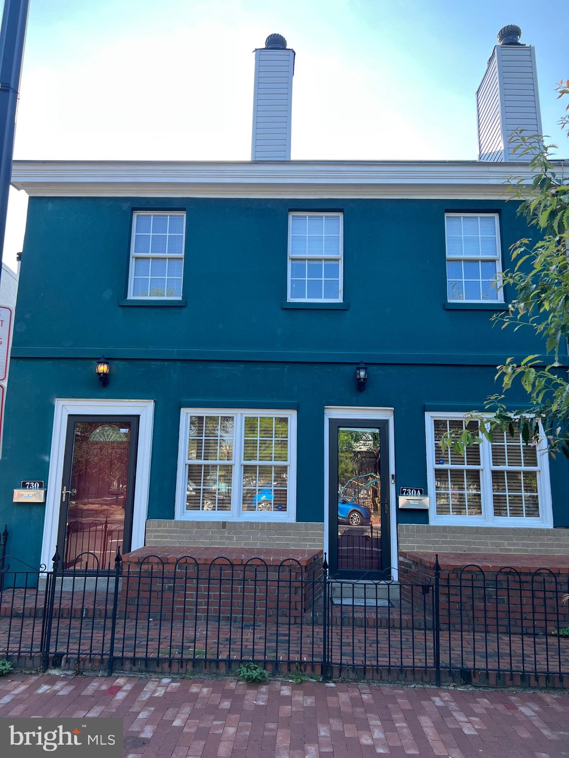 732 11TH SE