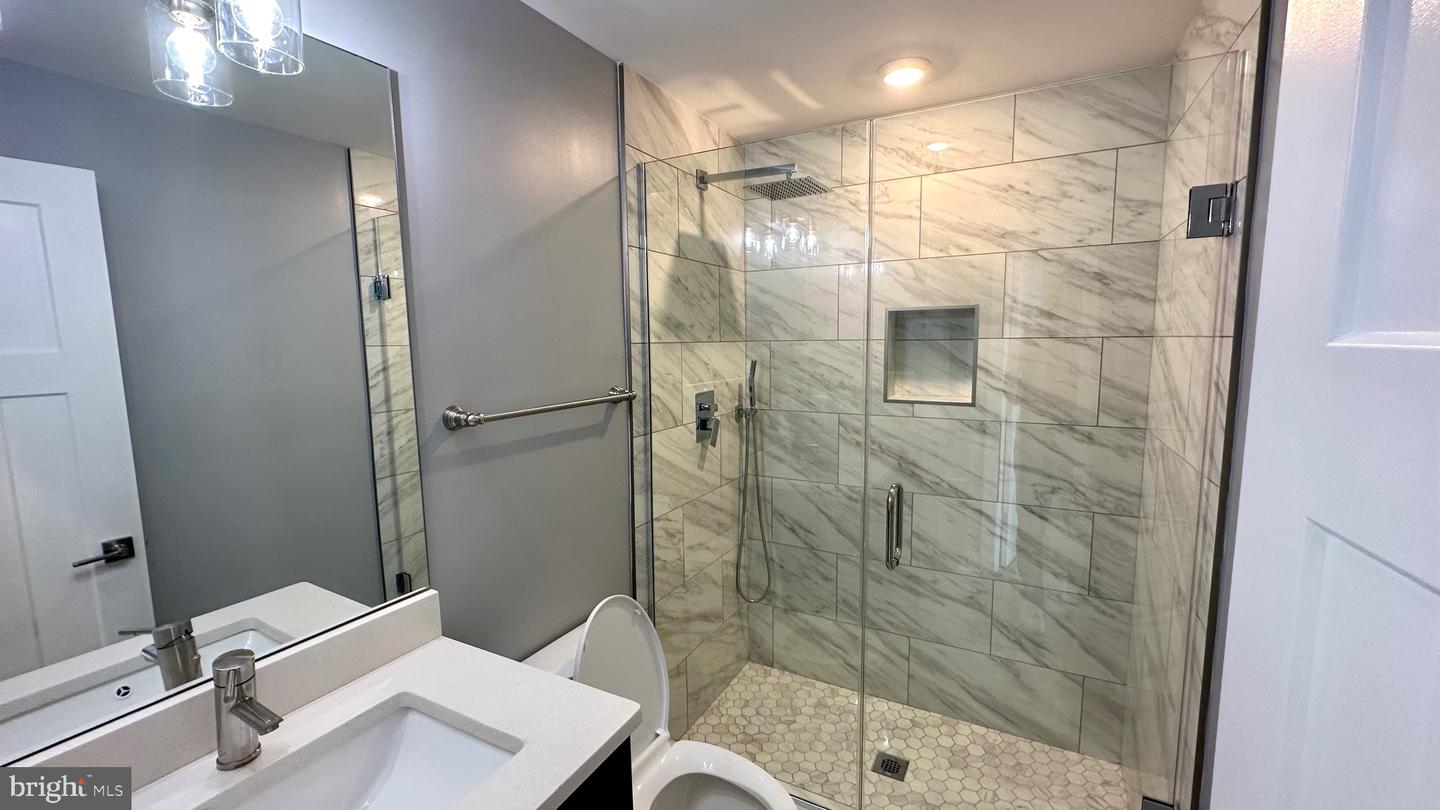 818 KENNEDY STREET NW Unit: 9