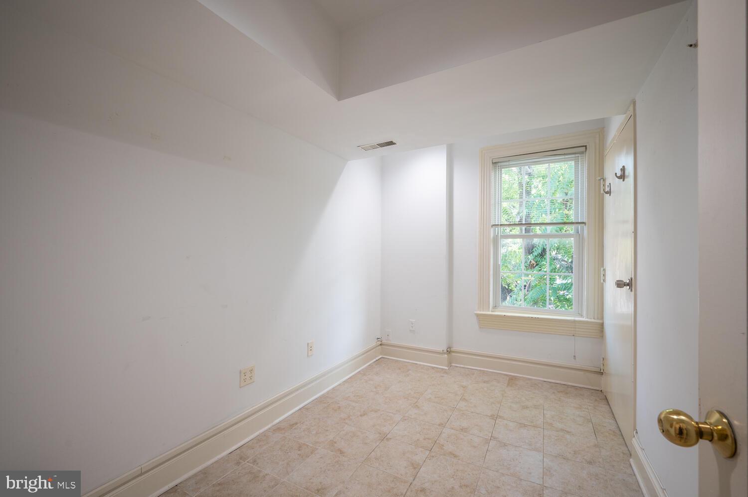 910 PENNSYLVANIA AVENUE SE