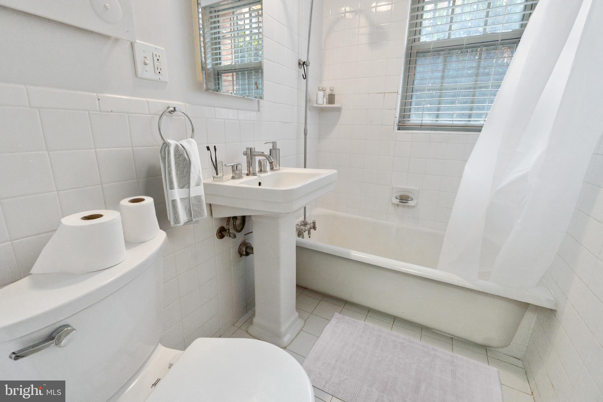 3446 CONNECTICUT AVENUE NW Unit: 103