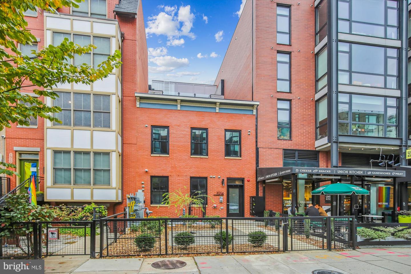 1914 8TH STREET NW Unit: 101