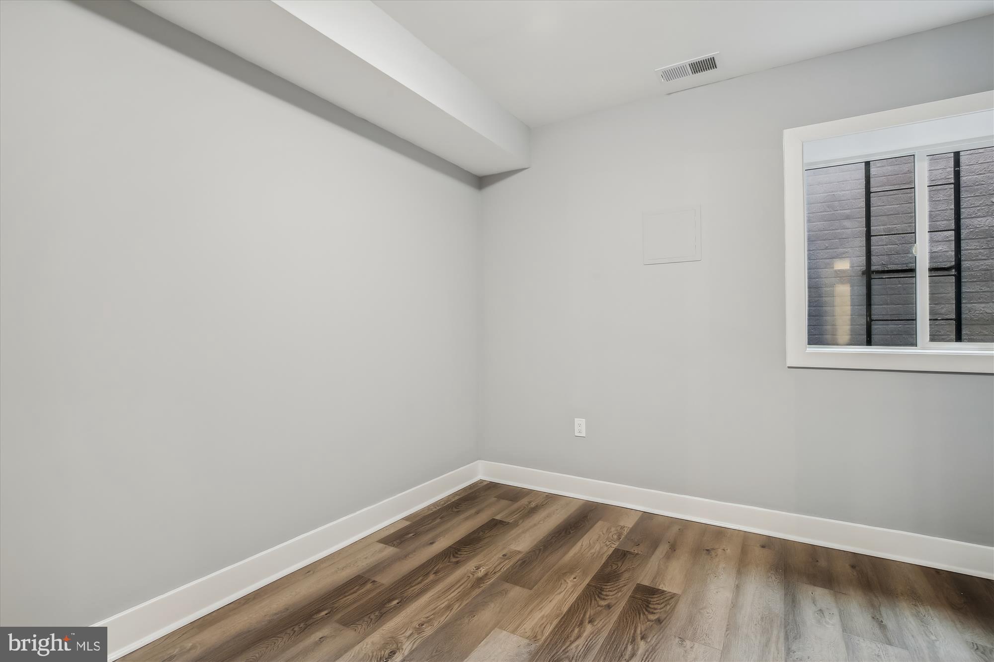 1914 8TH STREET NW Unit: 101