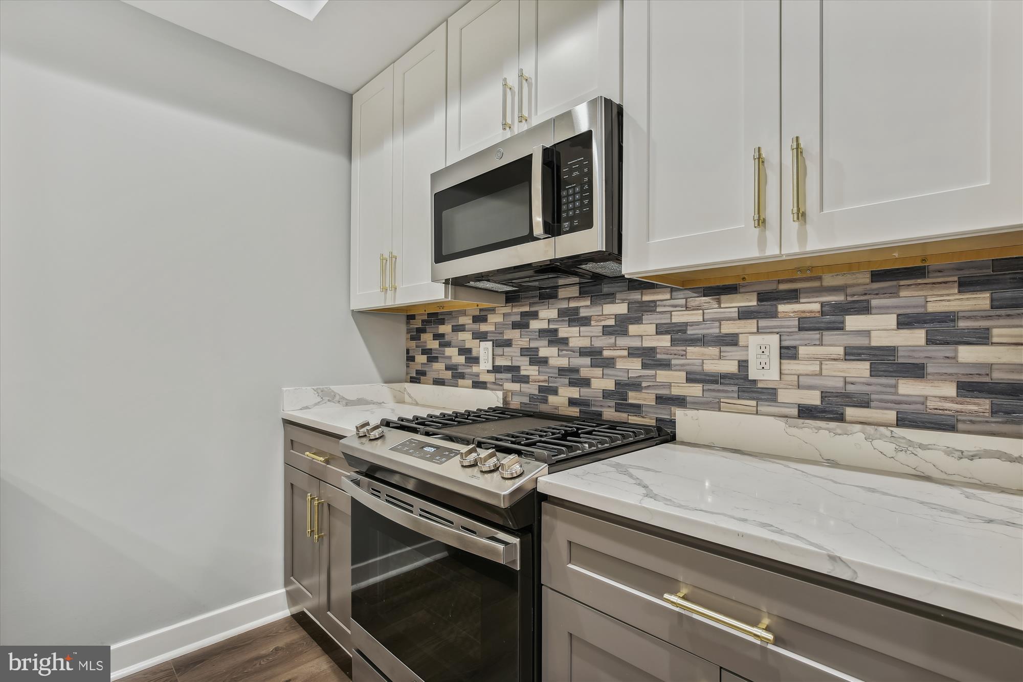 1914 8TH STREET NW Unit: 101