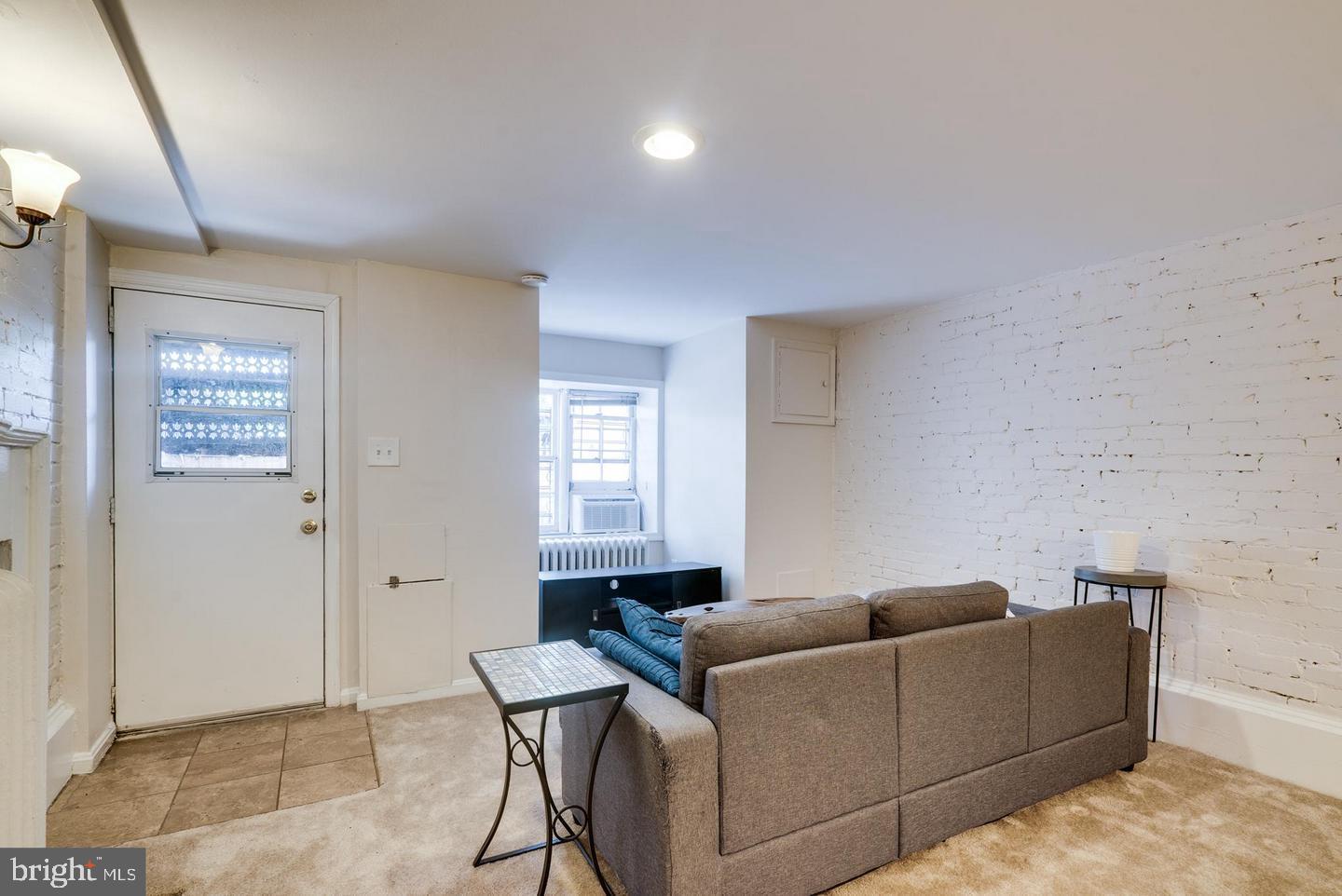 318 NORTH CAROLINA AVENUE SE Unit: BSMT