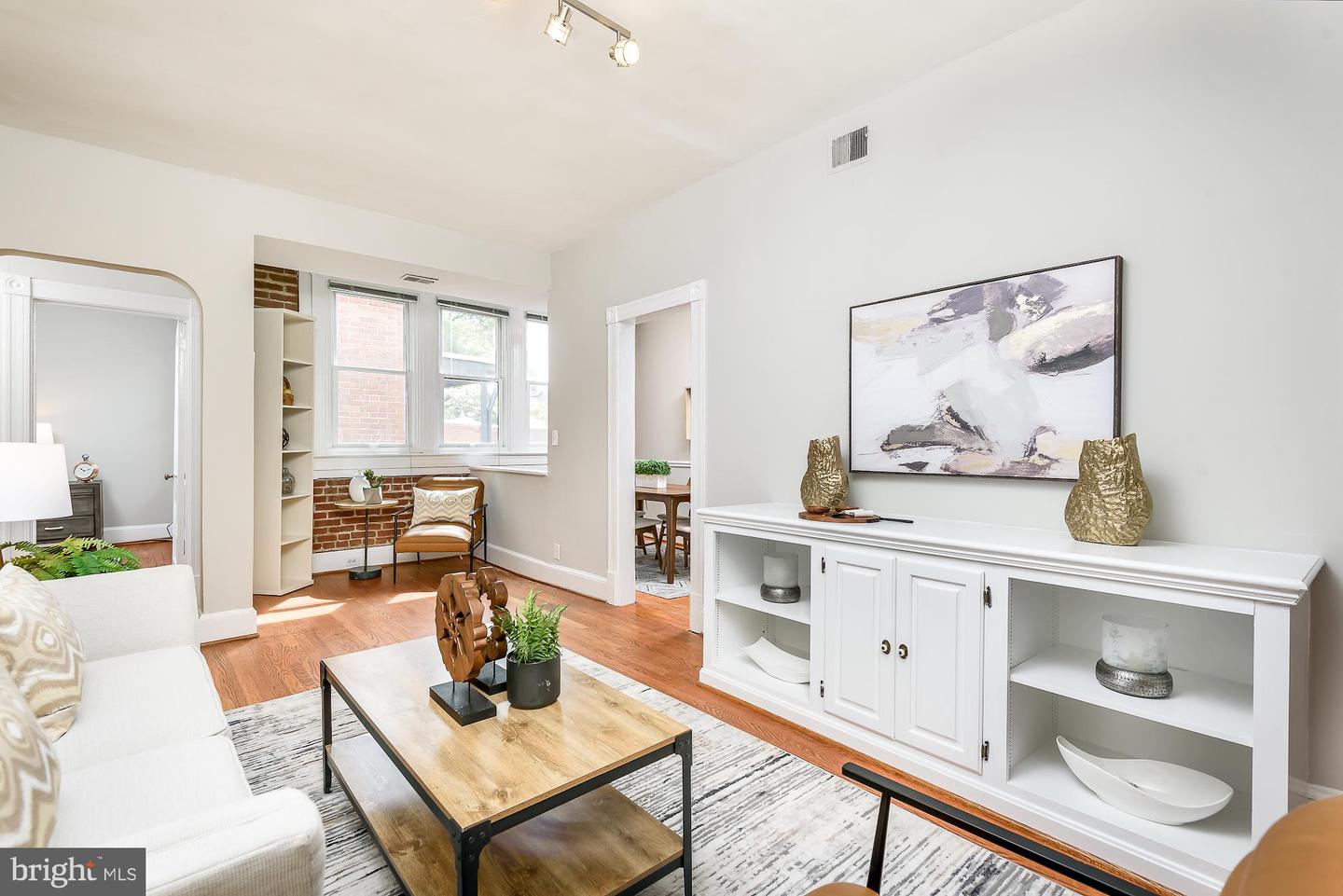 115 D STREET SE Unit: 202
