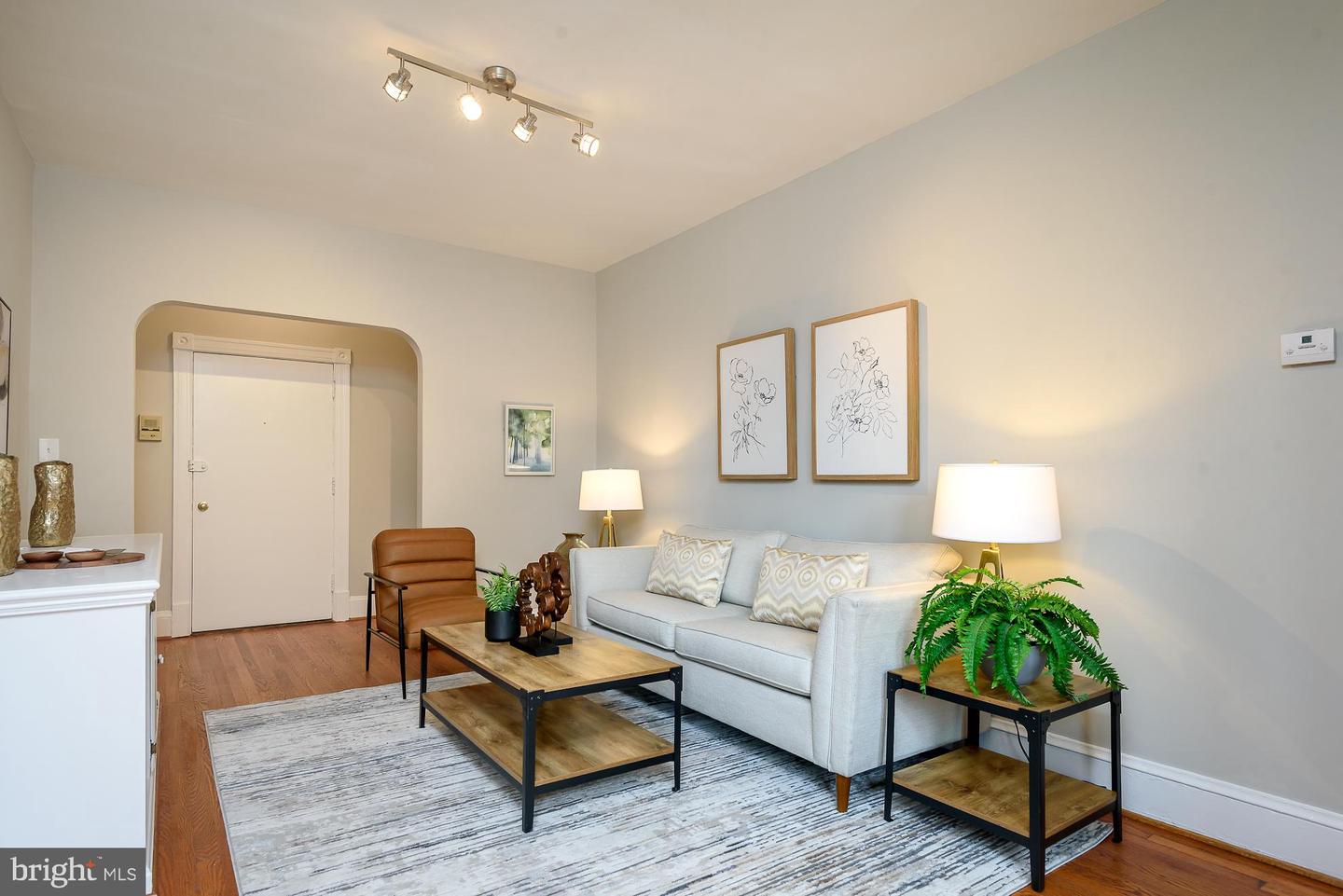 115 D STREET SE Unit: 202