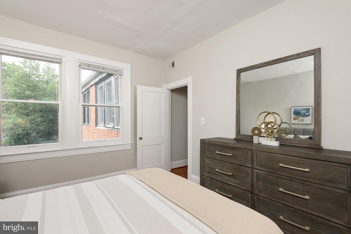 115 D STREET SE Unit: 202