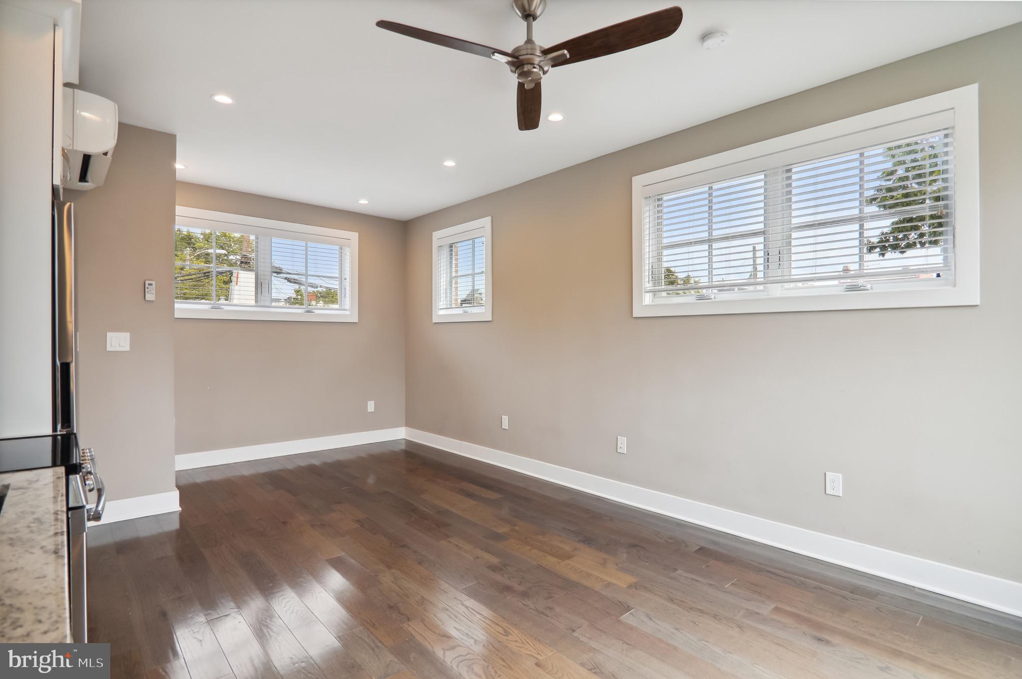 322 8TH STREET SE
