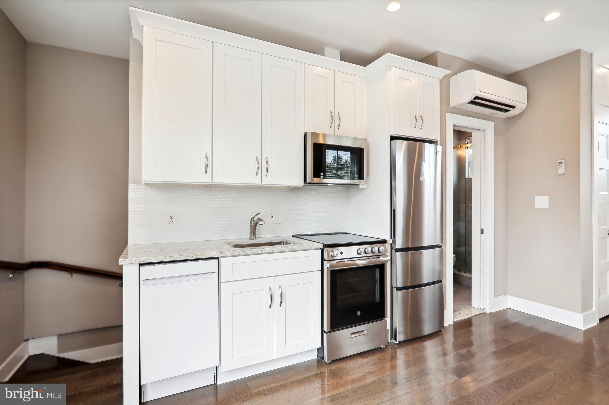 322 8TH STREET SE