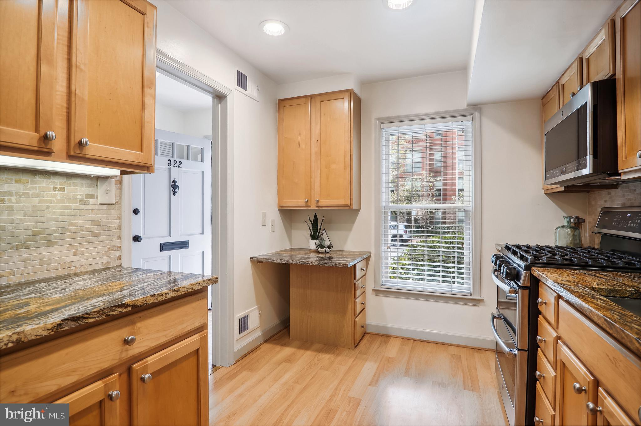 322 8TH STREET SE