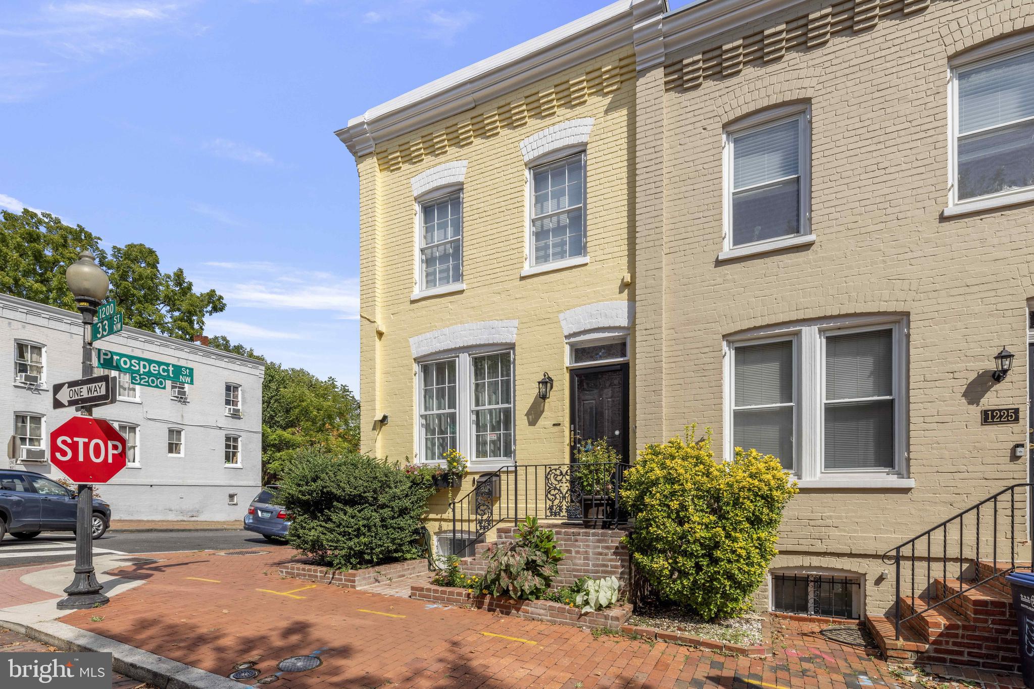 1227 33RD STREET NW