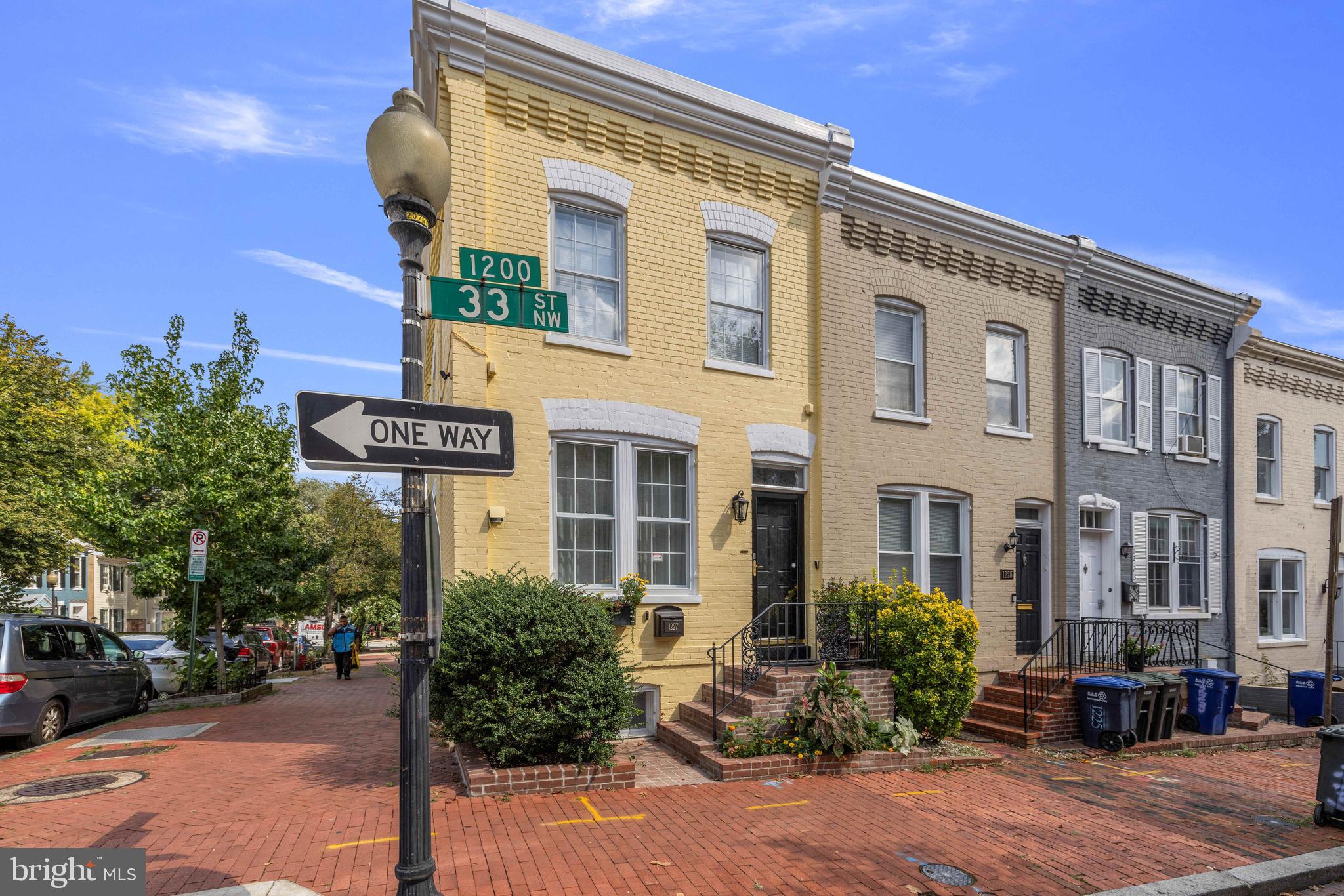 1227 33RD STREET NW
