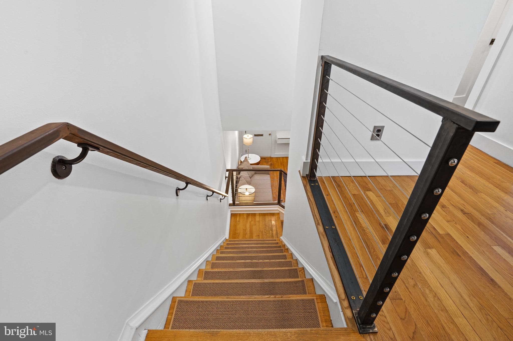507 6TH STREET NE