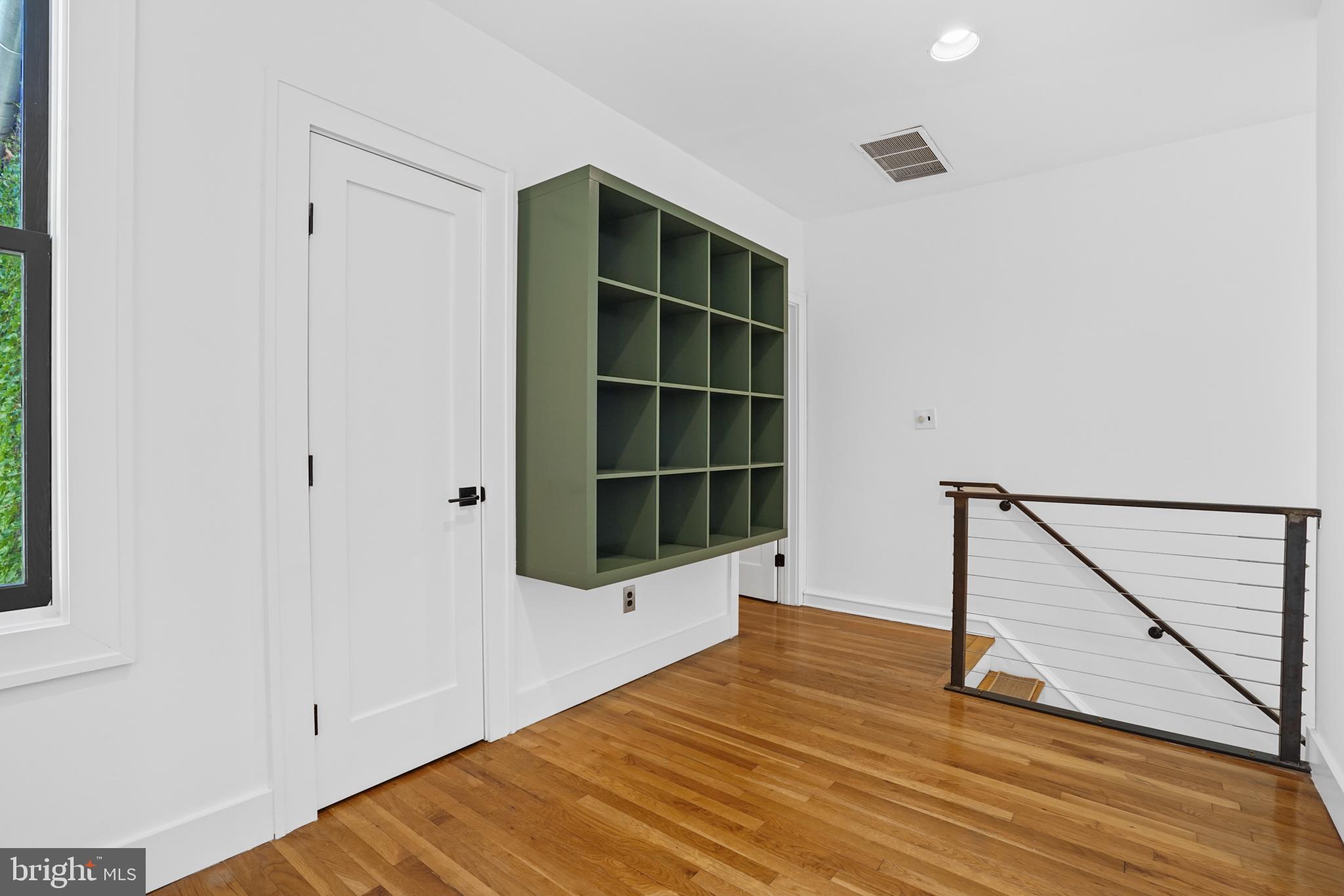 507 6TH STREET NE