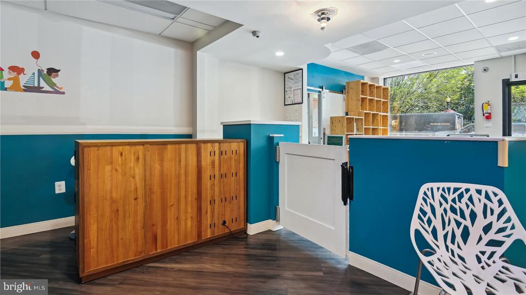 707-709 8TH STREET SE