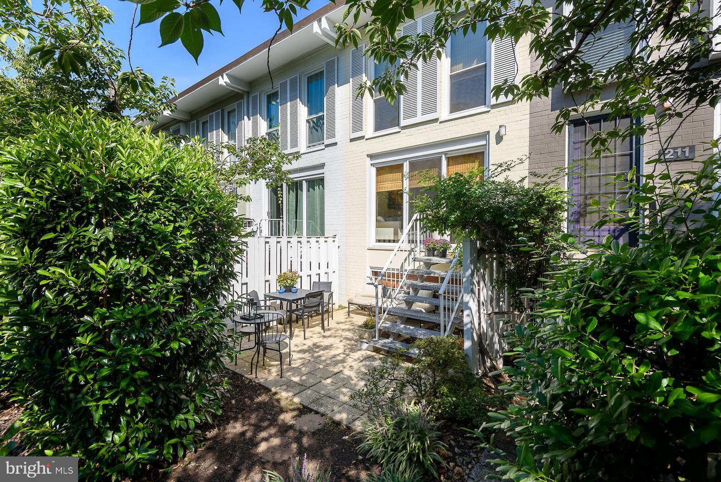 213 G STREET SW Unit: 132