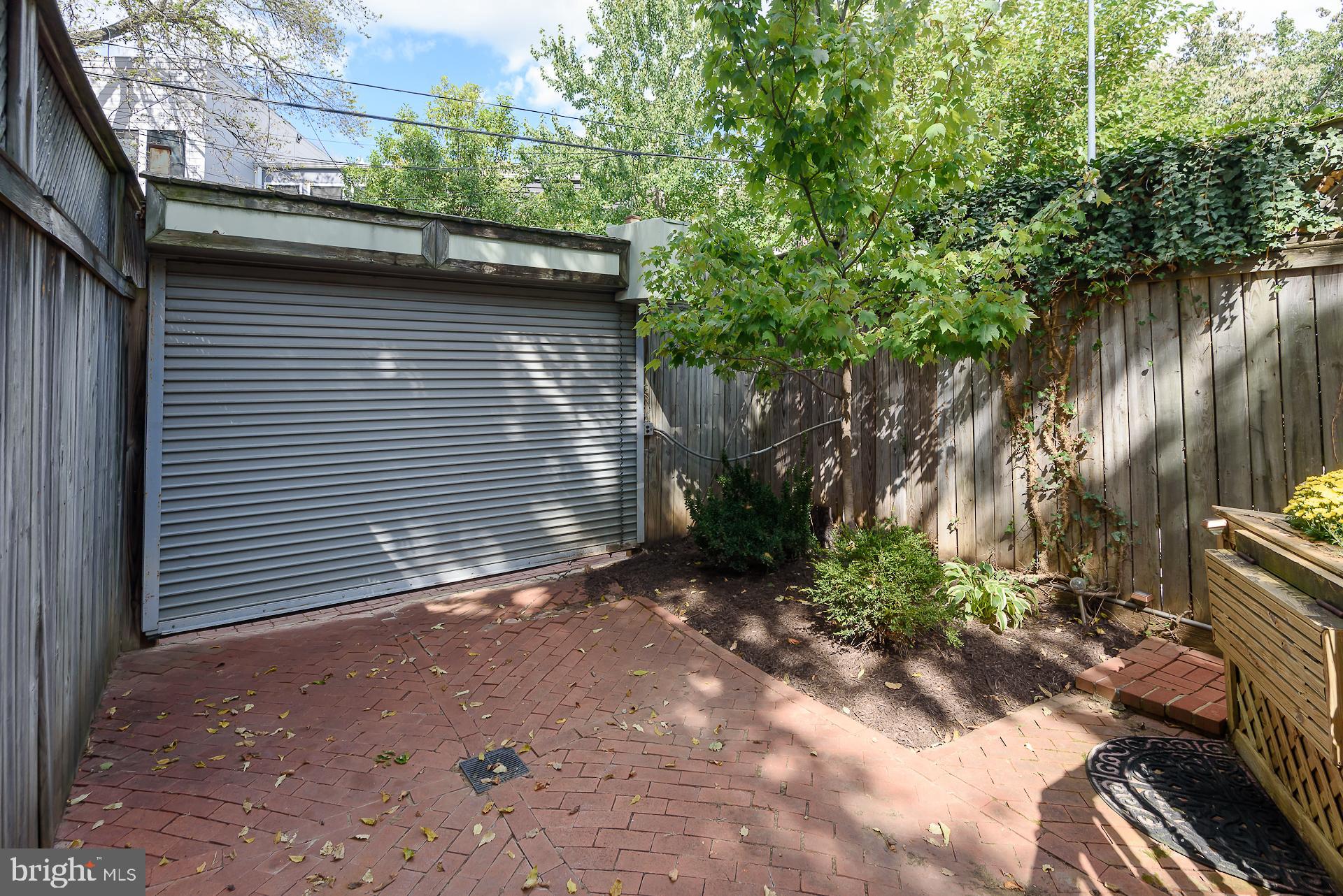 1330 INDEPENDENCE AVENUE SE