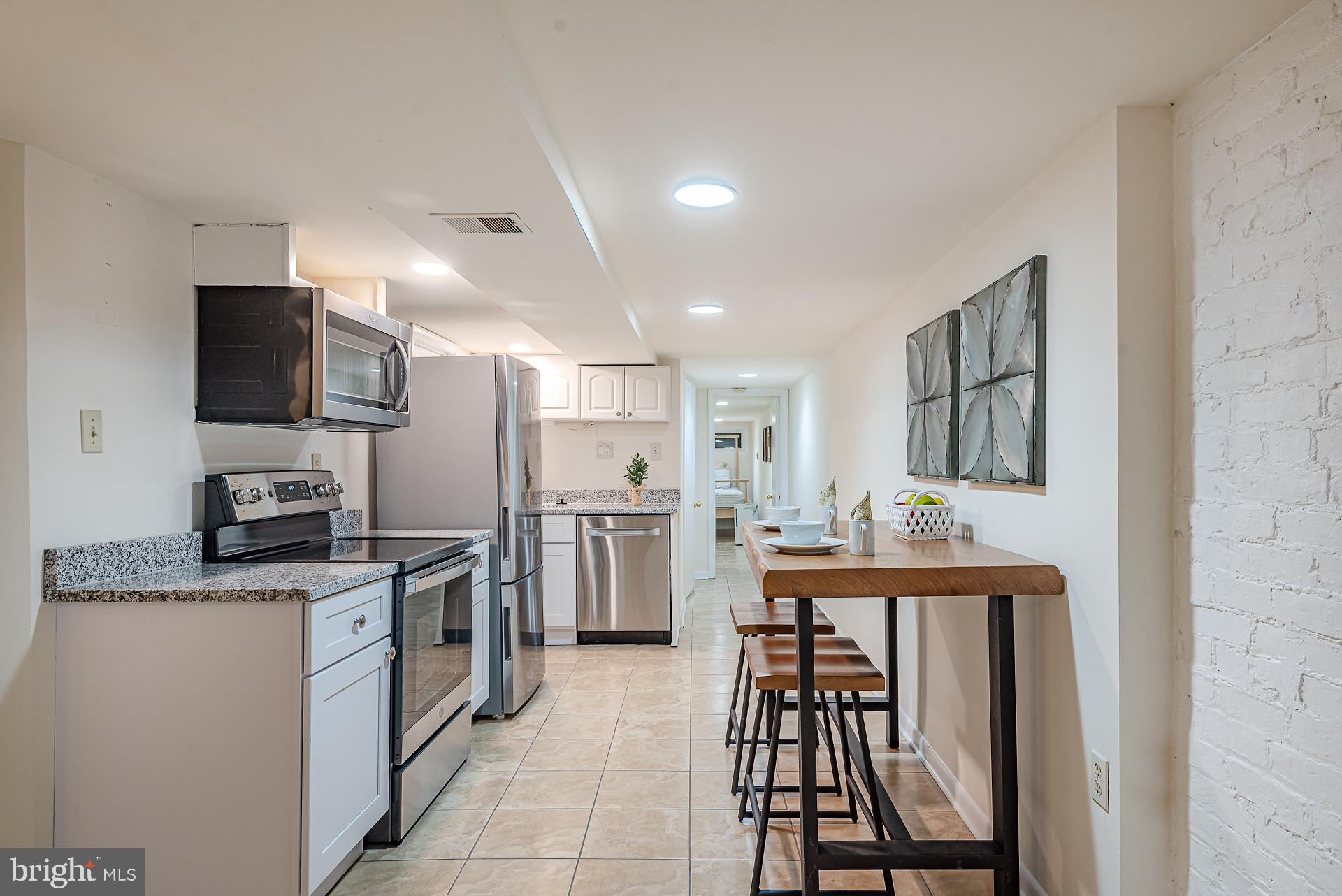 1330 INDEPENDENCE AVENUE SE