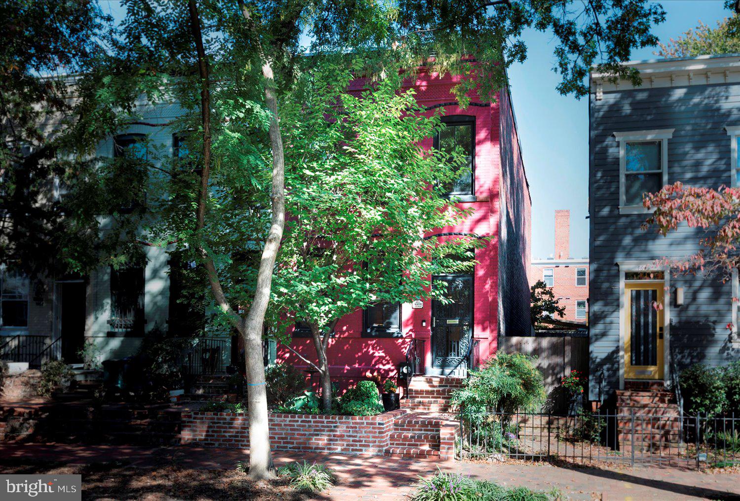 1606 E STREET SE