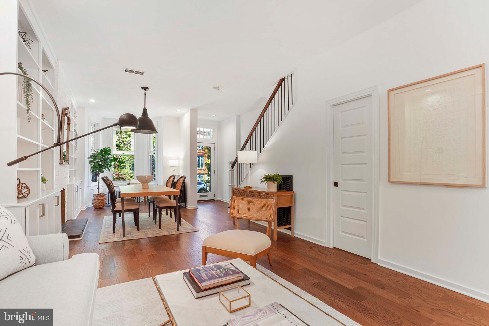 431 3rd STREET NE