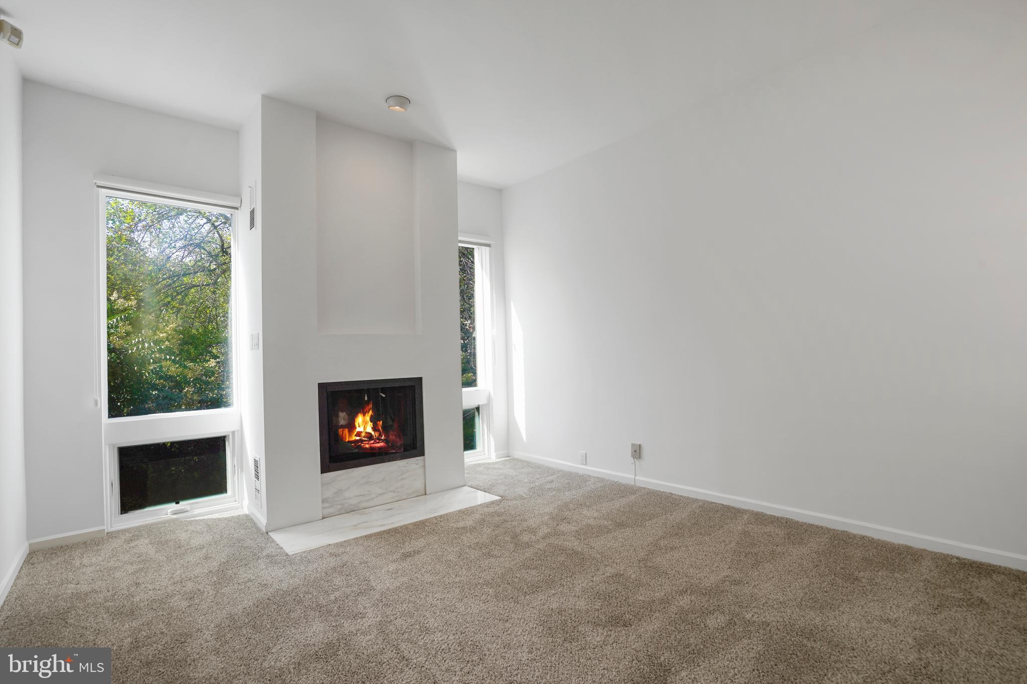 13 9th STREET SE