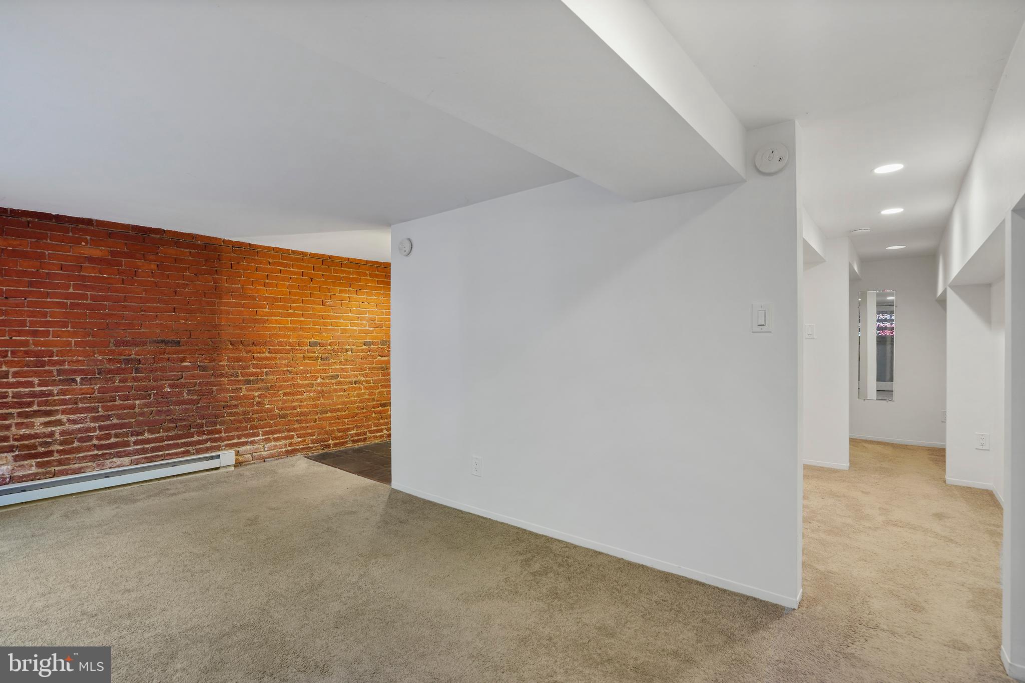 13 9th STREET SE