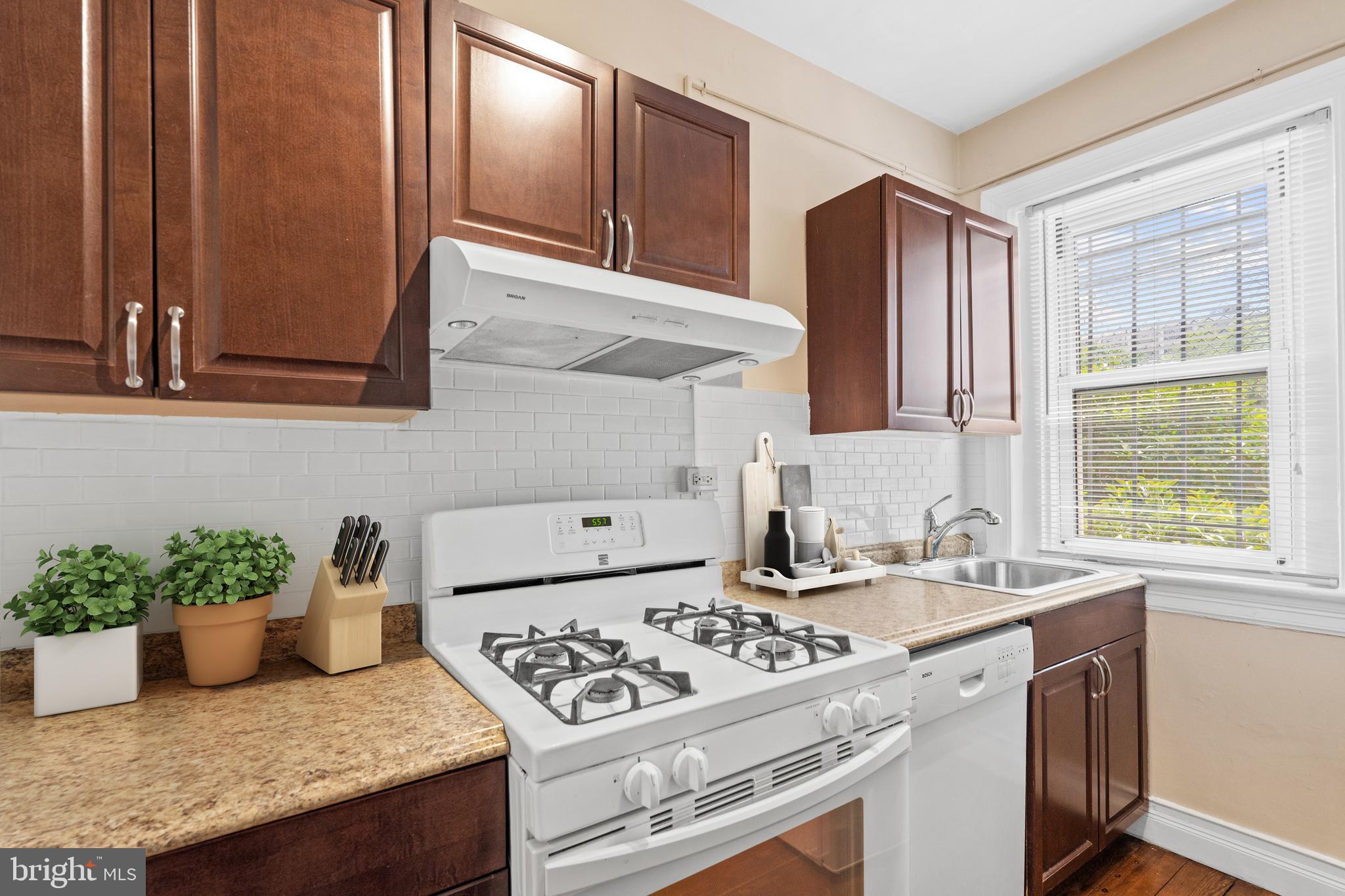 1954 Columbia ROAD NW Unit: 112