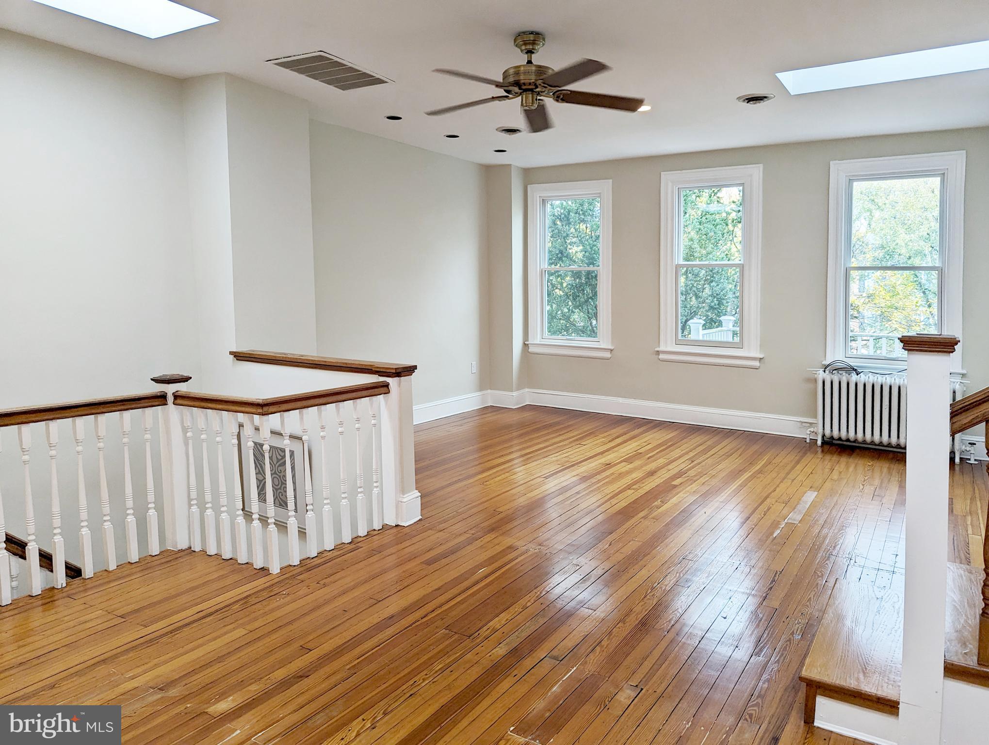 151 North Carolina Ave Ave SE