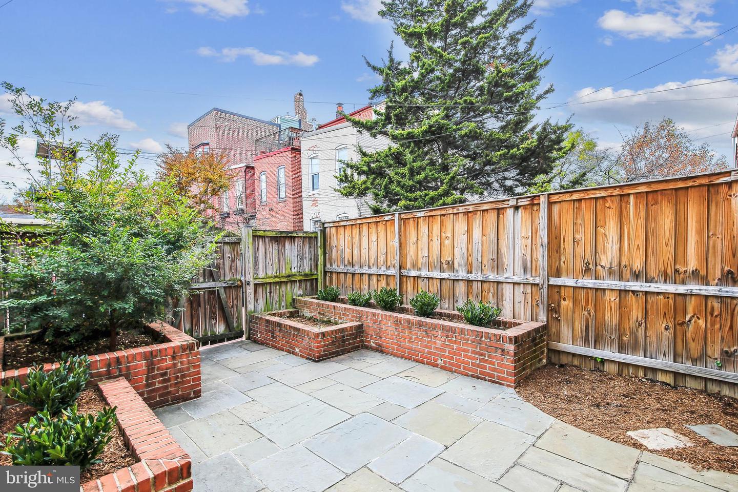 409 G STREET NE