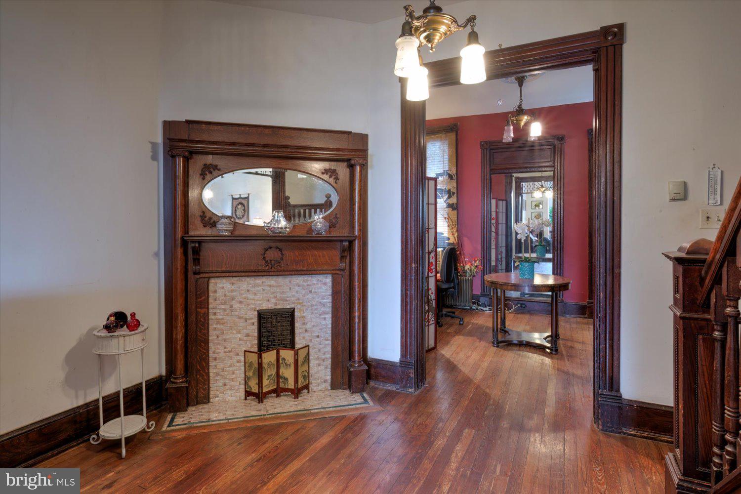 105 8th STREET SE