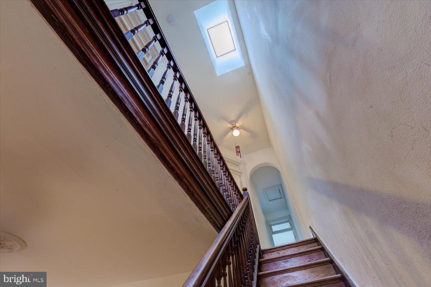 105 8th STREET SE