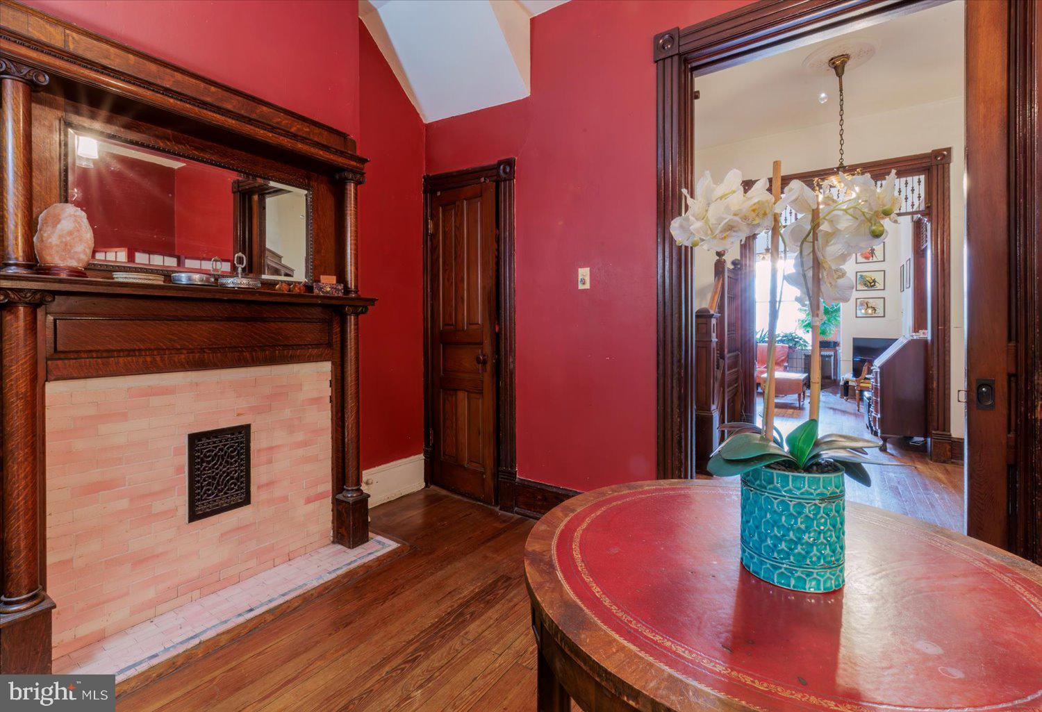 105 8th STREET SE