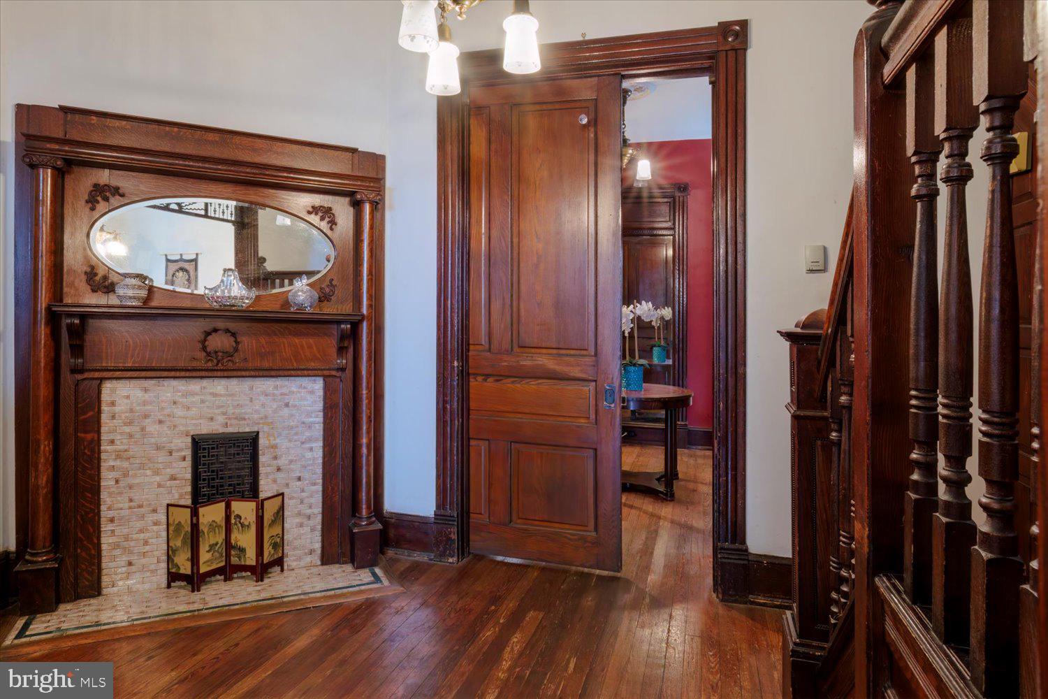 105 8th STREET SE
