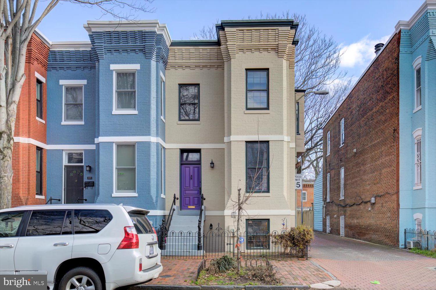 115 10th STREET NE
