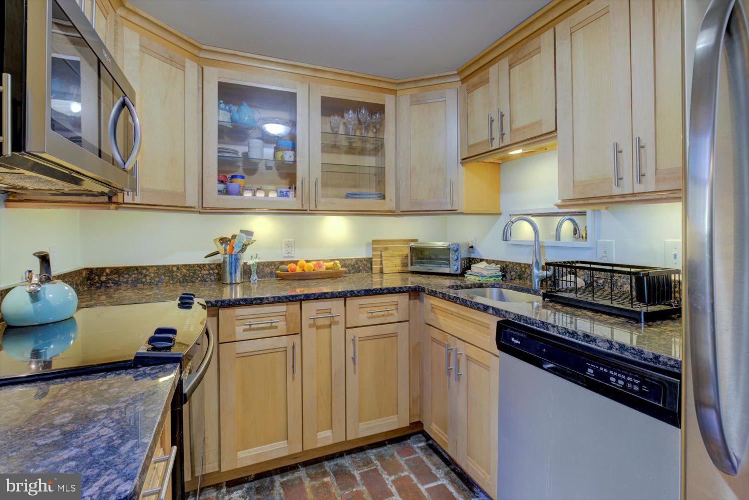 115 10th STREET NE