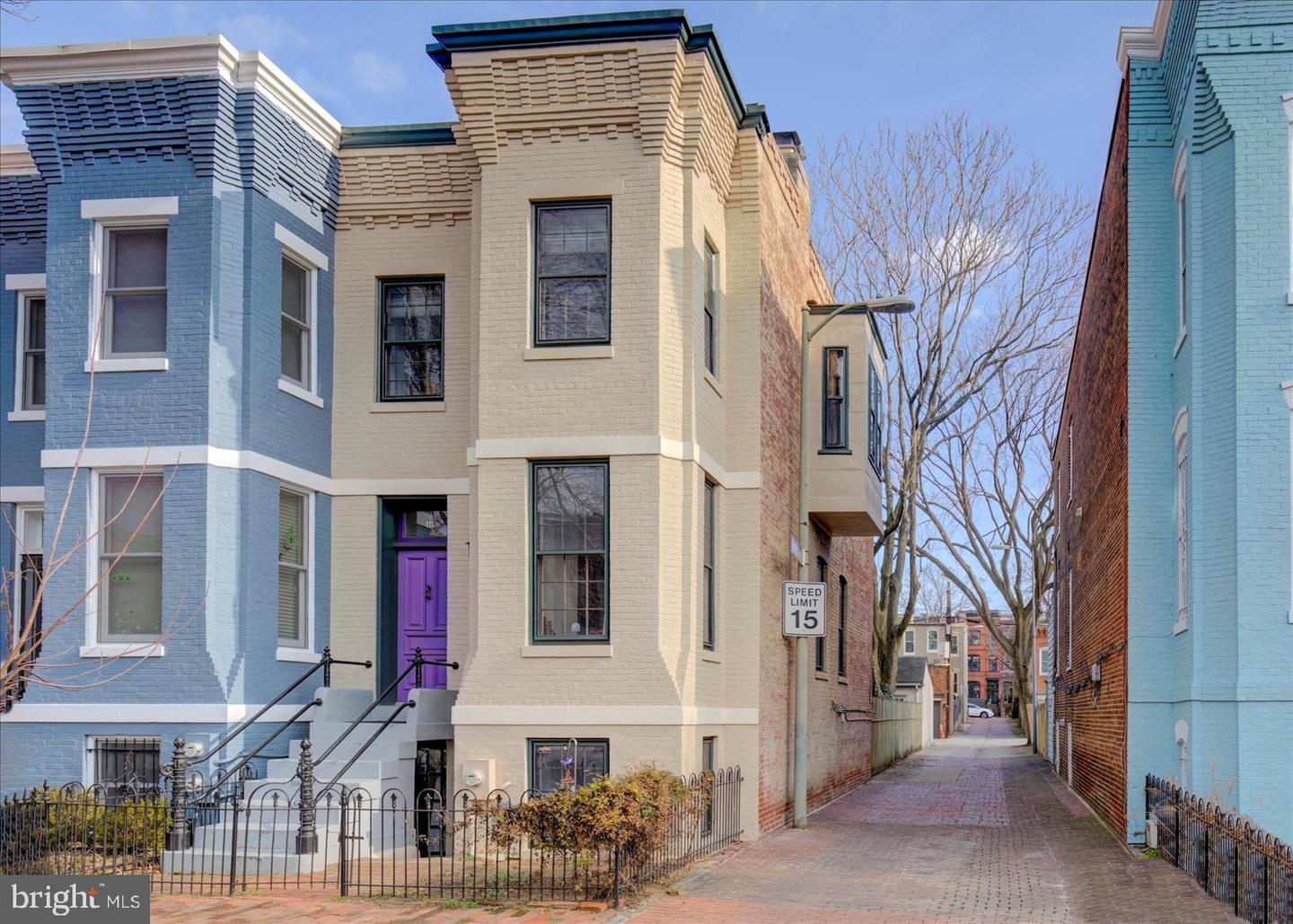 115 10th STREET NE
